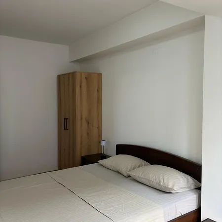 Dream Home-modern,familyheaven,bus Station *